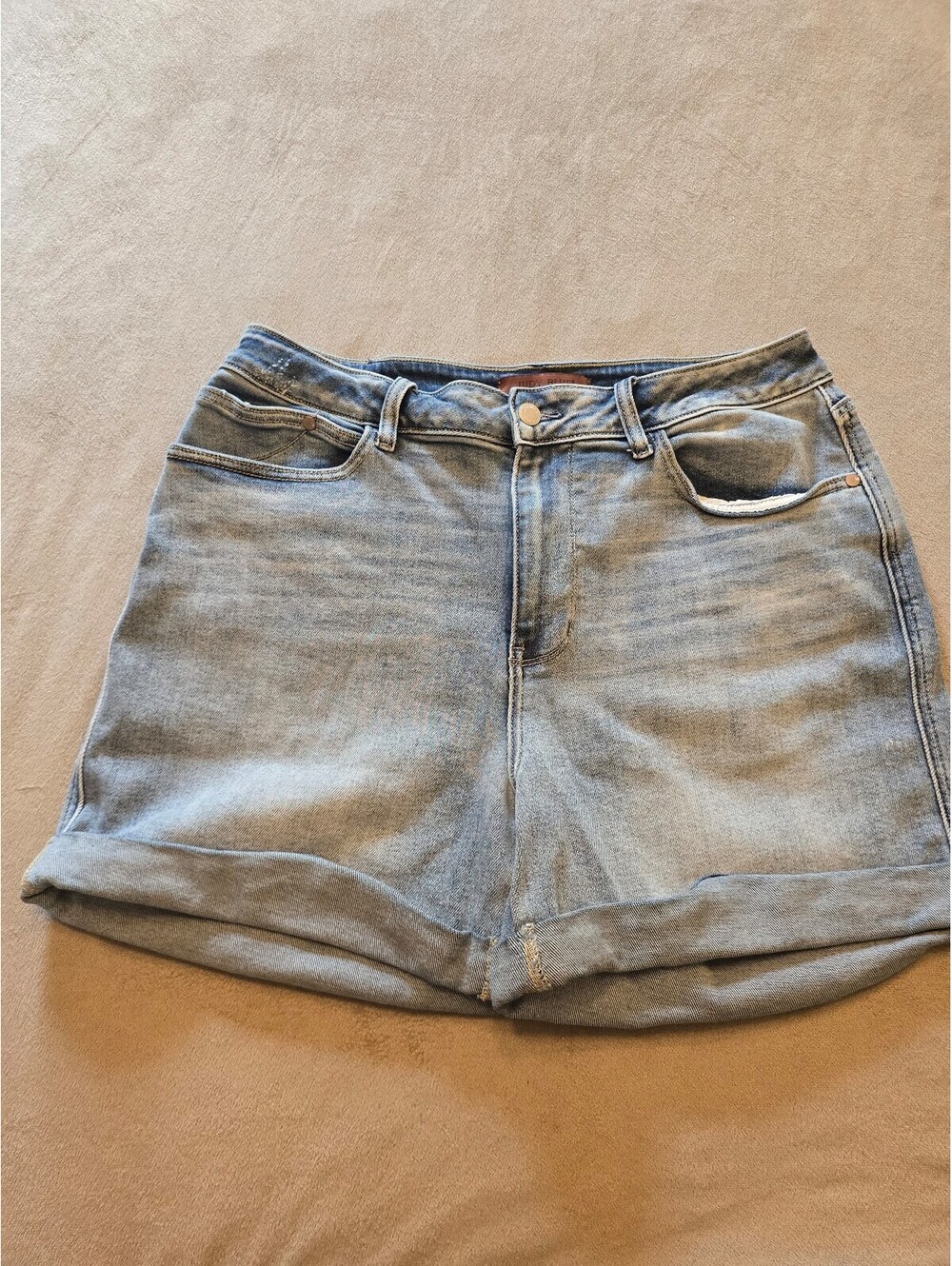 Judy Blue Light Wash Denim Rolled Short (1XL)